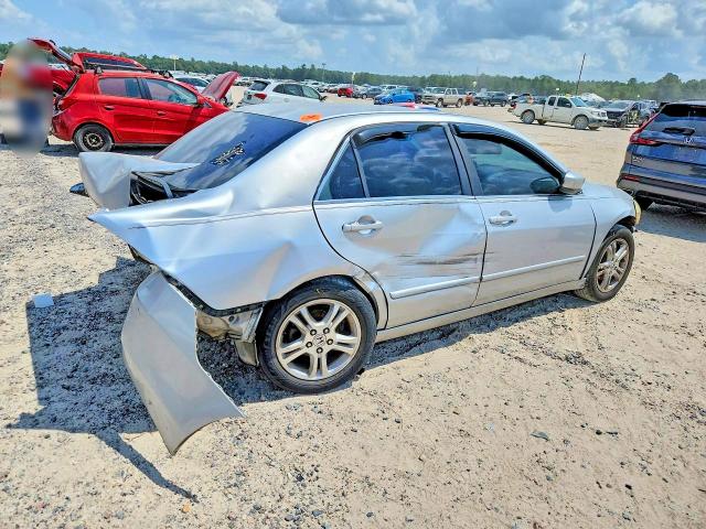 Photo 3 from auction – 2007 HONDA ACCORD with VIN JHMCM56397C003907