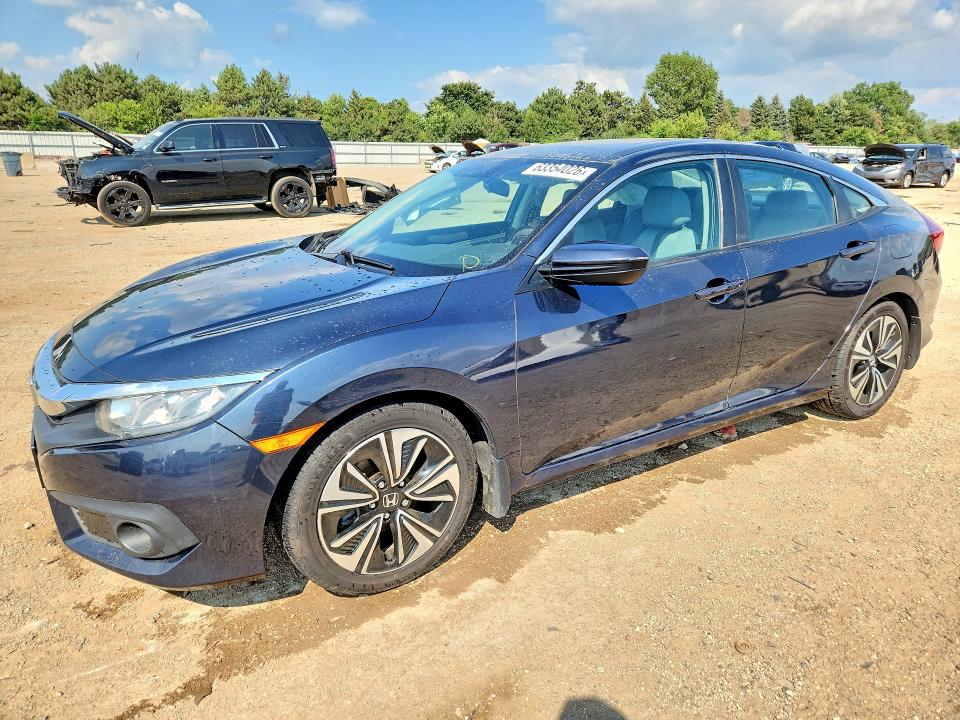 Photo 1 from auction – 2017 HONDA CIVIC with VIN 19XFC1F4XHE032796