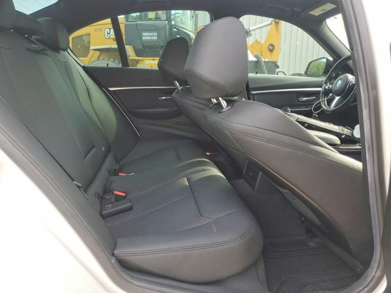Photo 10 from auction – 2017 BMW 330 with VIN WBA8B9G3XHNU55998