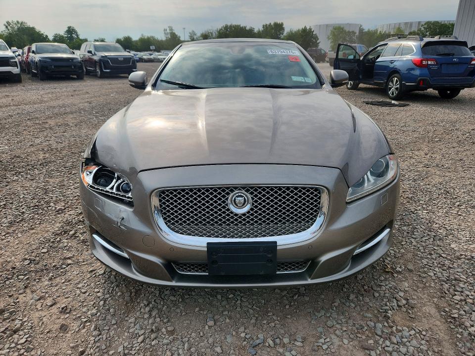 Photo 5 from auction – 2011 JAGUAR XJL with VIN SAJWA2GB4BLV17136