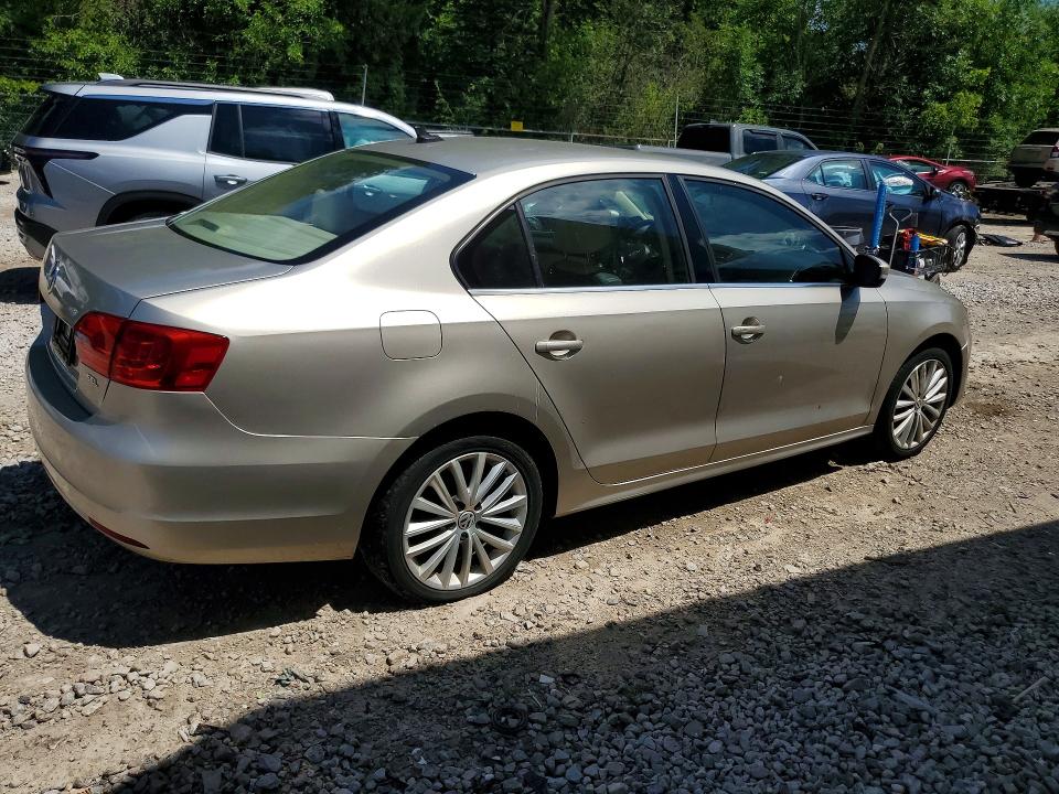 Photo 3 from auction – 2014 VOLKSWAGEN JETTA with VIN 3VWL07AJ6EM292820