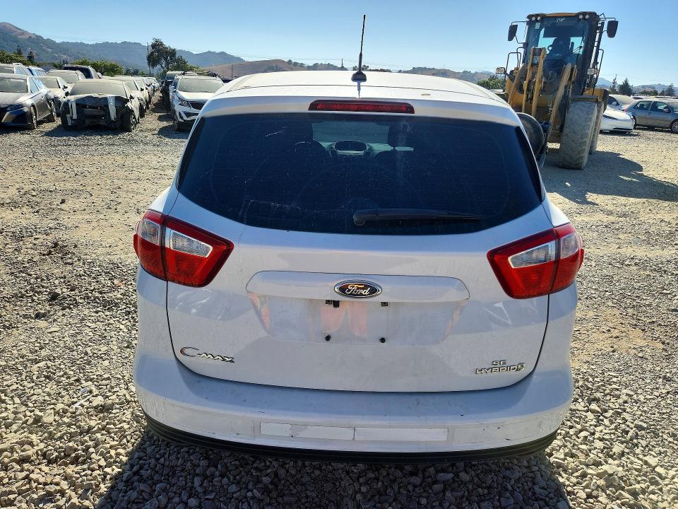 Photo 6 from auction – 2015 FORD C-MAX with VIN 1FADP5AUXFL101295
