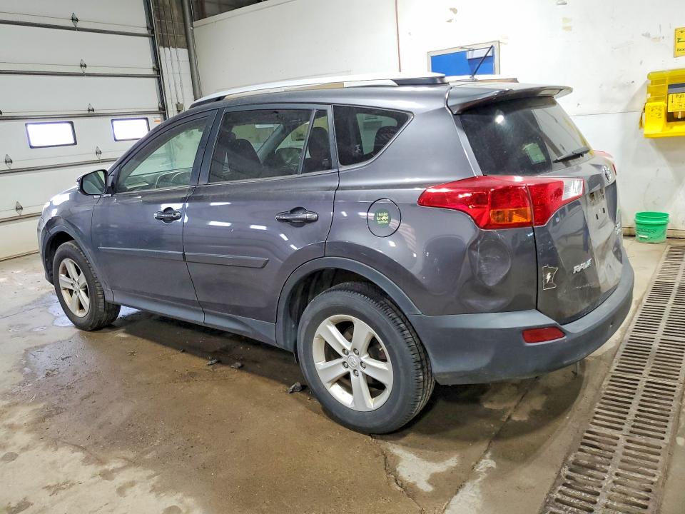Photo 2 from auction – 2014 TOYOTA RAV4 with VIN JTMRFREV3EJ009386