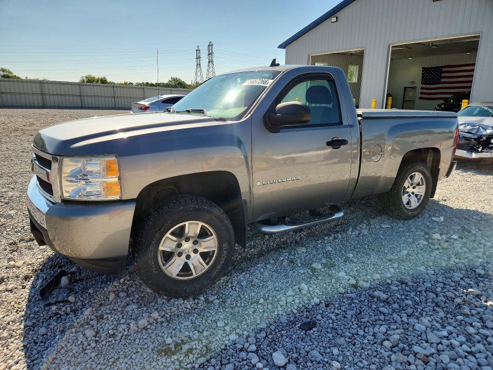 Photo 1 from auction – 2007 CHEVROLET SILVERADO with VIN 1GCEC14CX7Z586185