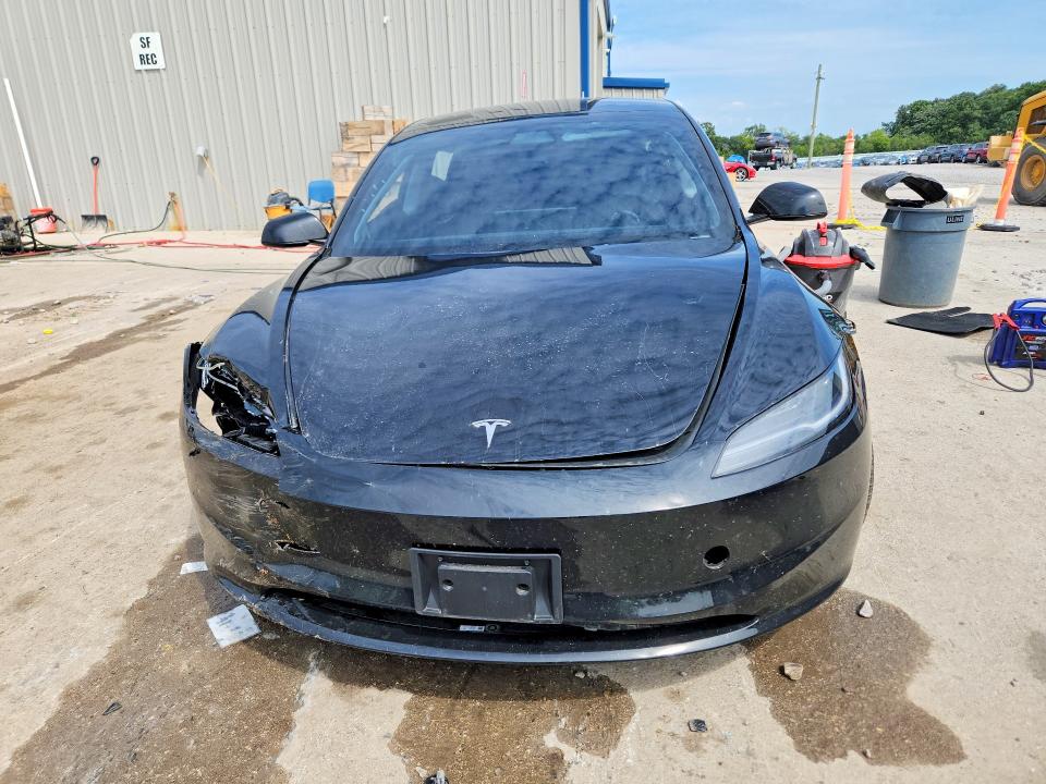 Photo 5 from auction – 2025 TESLA MODEL 3 with VIN 5YJ3E1EB7SF063843