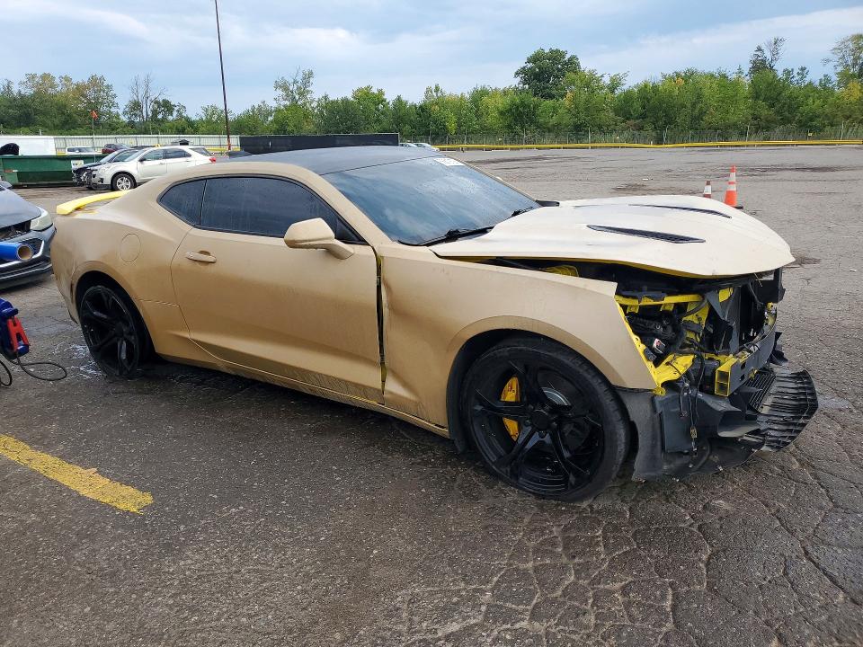 Photo 4 from auction – 2017 CHEVROLET CAMARO with VIN 1G1FF1R7XH0199772