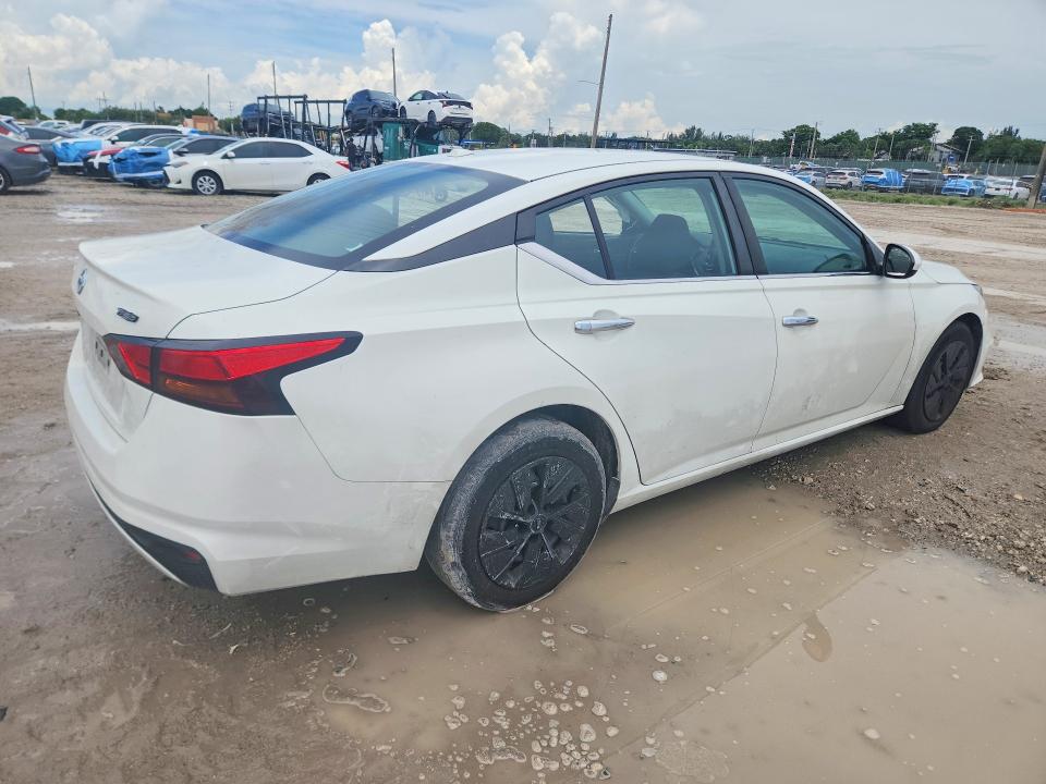 Photo 3 from auction – 2020 NISSAN ALTIMA with VIN 1N4BL4BV3LC211508