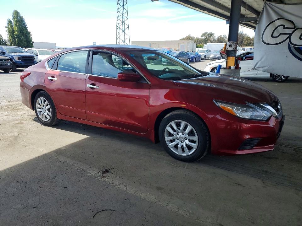 Photo 4 from auction – 2018 NISSAN ALTIMA with VIN 1N4AL3AP8JC476124