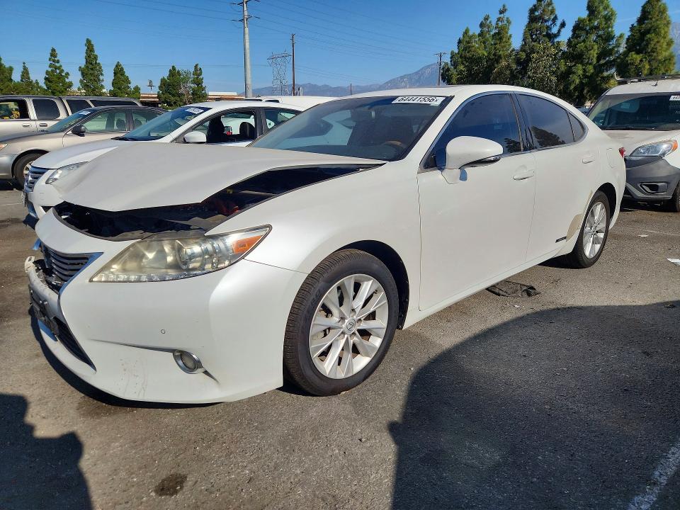 LEXUS ES 2013 with VIN JTHBW1GGXD2016389 - Photo from auction