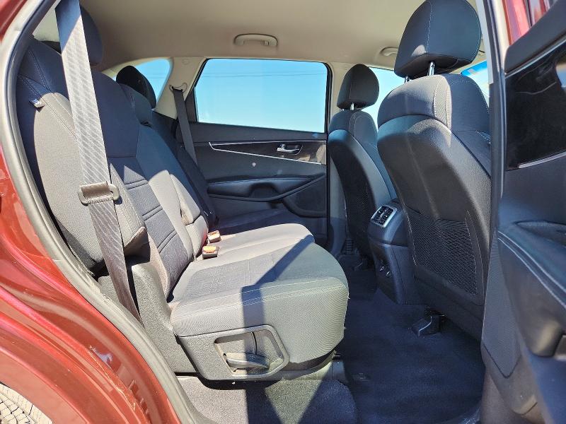 Photo 11 from auction – 2018 KIA SORENTO with VIN 5XYPGDA54JG369399