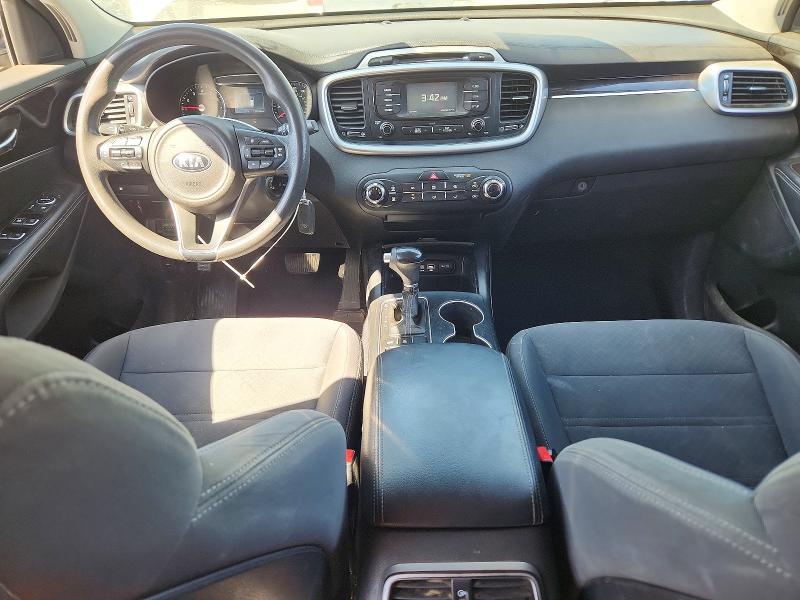 Photo 8 from auction – 2017 KIA SORENTO with VIN 5XYPGDA5XHG234566