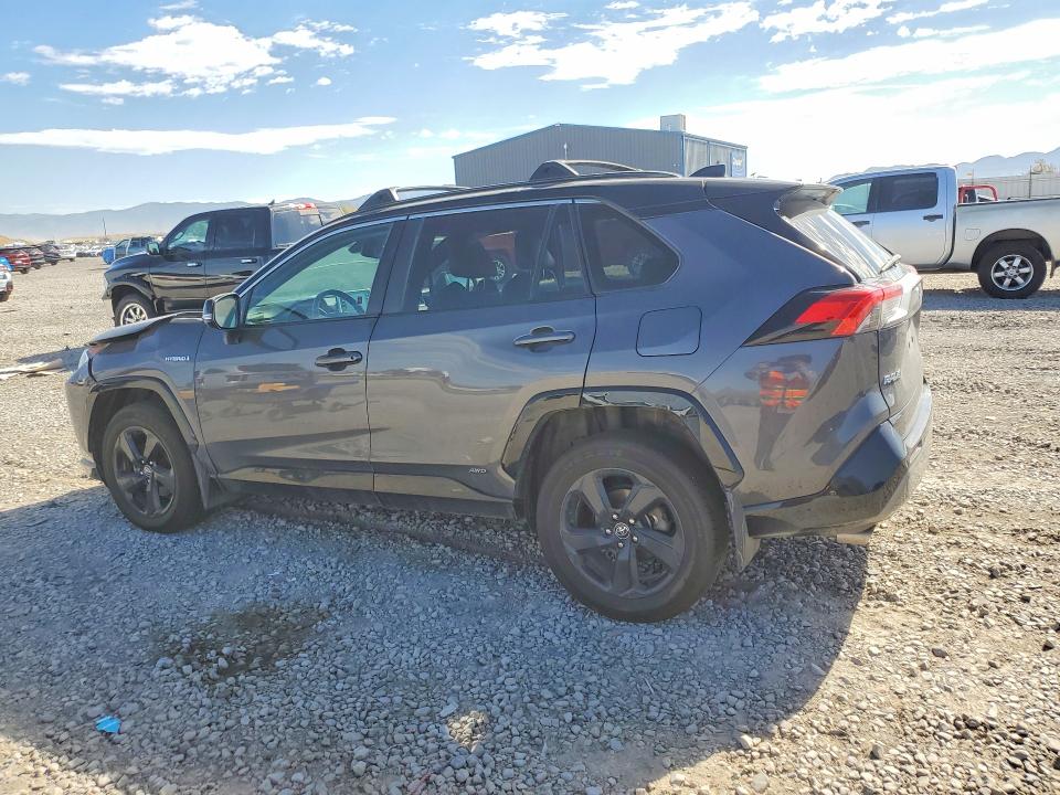 Photo 2 from auction – 2020 TOYOTA RAV4 with VIN 2T3EWRFV0LW074188