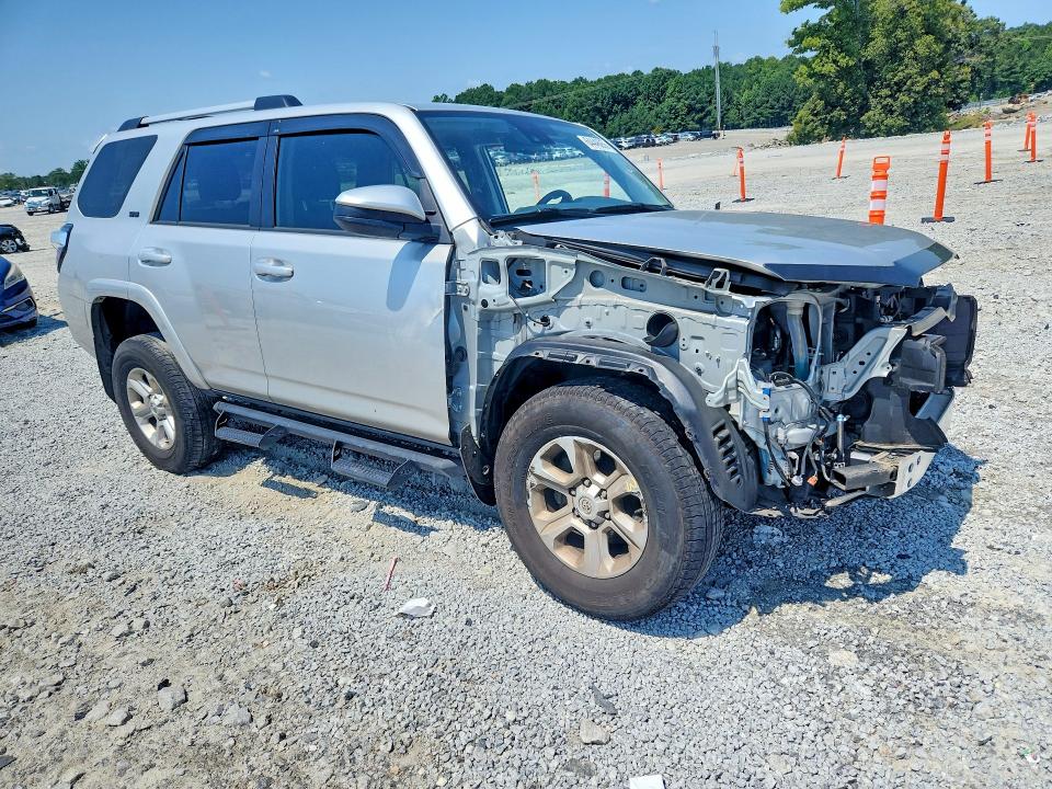 Photo 4 from auction – 2023 TOYOTA 4RUNNER with VIN JTEEU5JRXP5303154