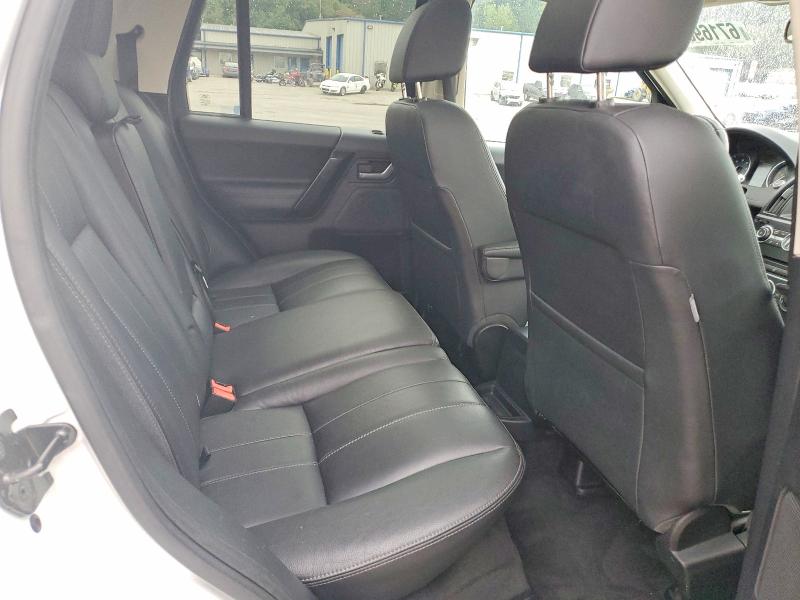 Photo 11 from auction – 2015 LAND ROVER LR2 with VIN SALFP2BG5FH427947