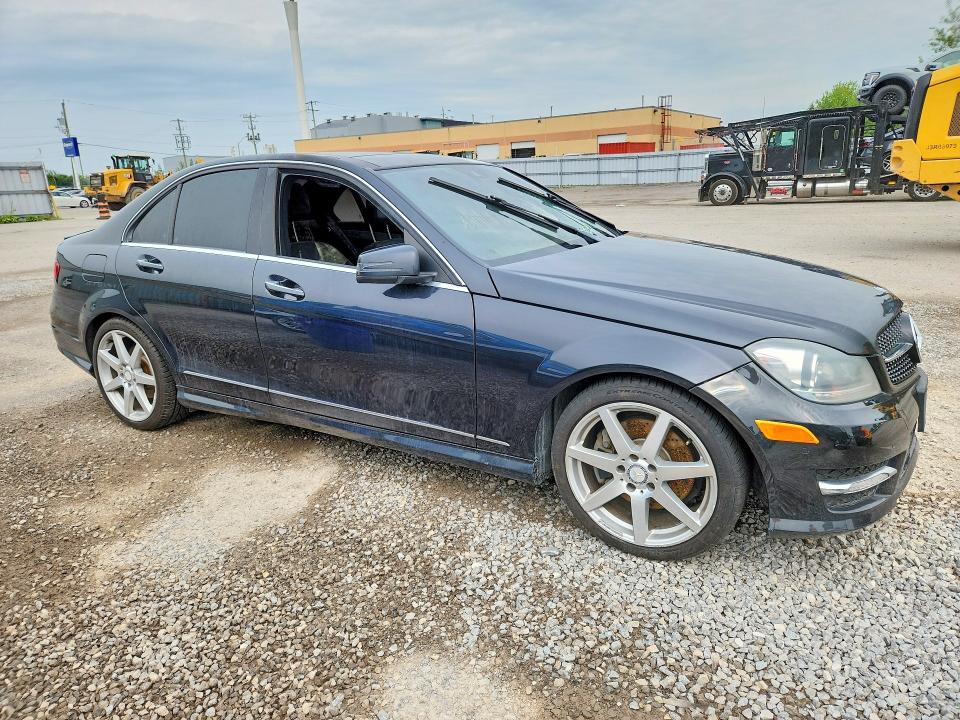 Photo 4 from auction – 2014 MERCEDES-BENZ C with VIN WDDGF8JBXEA918289