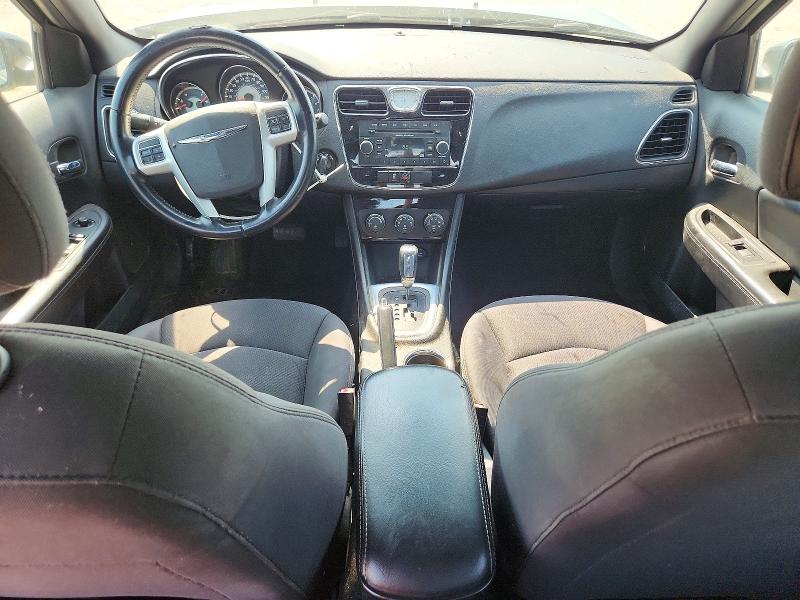 Photo 8 from auction – 2013 CHRYSLER 200 with VIN 1C3CCBBB0DN764958
