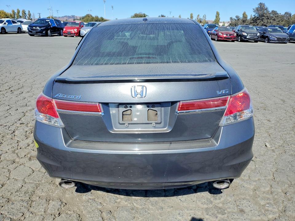 Photo 6 from auction – 2011 HONDA ACCORD with VIN 1HGCP3F81BA028248