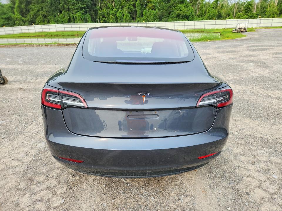 Photo 6 from auction – 2018 TESLA MODEL 3 with VIN 5YJ3E1EA2JF019075