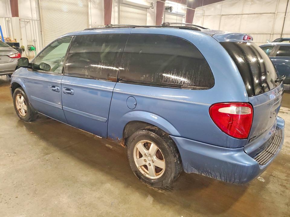 Photo 2 from auction – 2007 DODGE GRAND CARAVAN with VIN 2D4GP44L47R131165