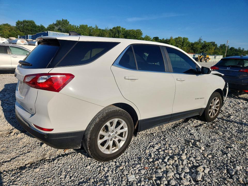 Photo 3 from auction – 2021 CHEVROLET EQUINOX with VIN 3GNAXKEVXMS138232