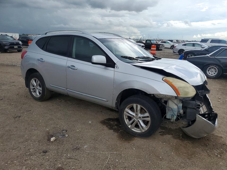 Photo 4 from auction – 2013 NISSAN ROGUE with VIN JN8AS5MT5DW511629