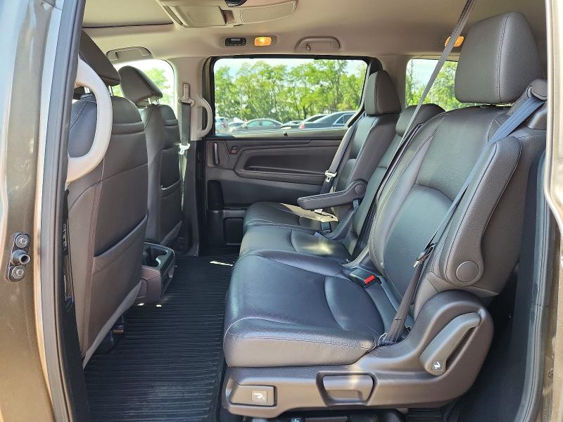Photo 11 from auction – 2018 HONDA ODYSSEY with VIN 5FNRL6H75JB014918