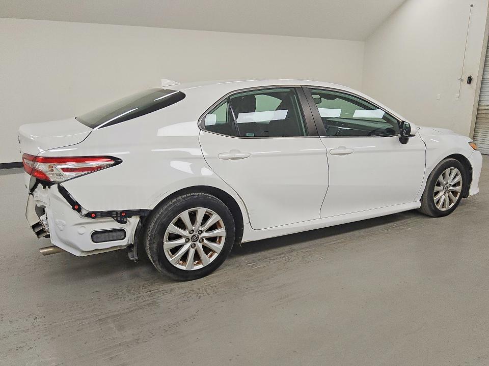 Фото 3 с аукциона – 2020 TOYOTA CAMRY с VIN 4T1C11AK2LU355437