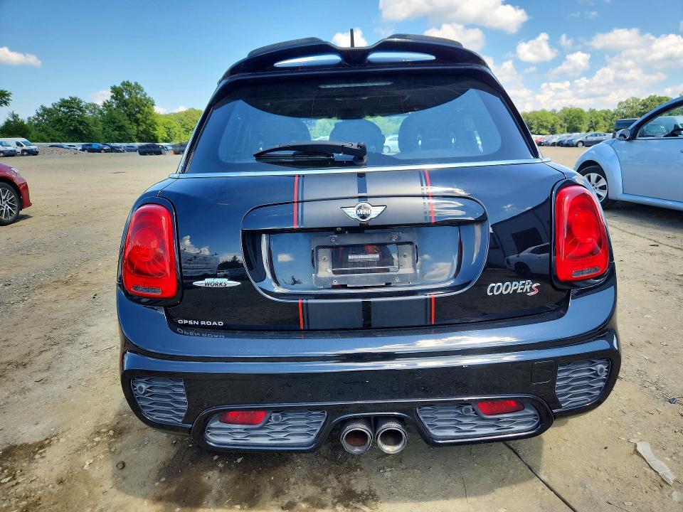 Photo 6 from auction – 2018 MINI COOPER with VIN WMWXU3C57J2F51236