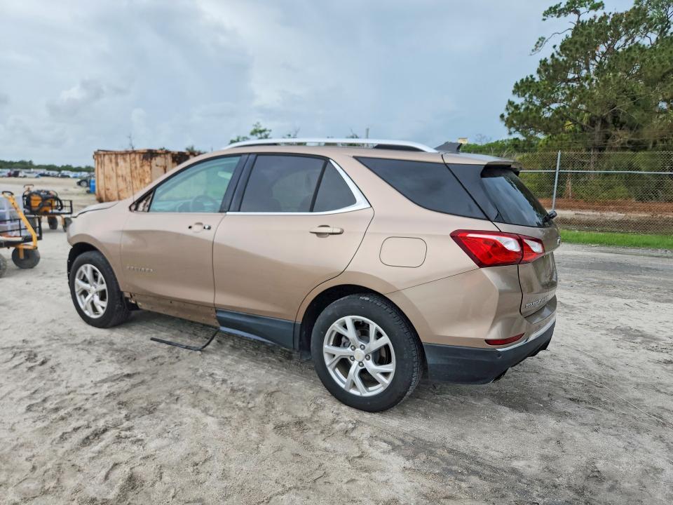 Photo 2 from auction – 2018 CHEVROLET EQUINOX with VIN 2GNAXKEX7J6311877