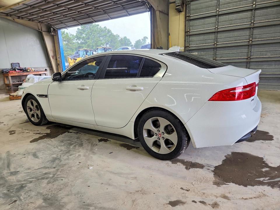 Photo 2 from auction – 2018 JAGUAR XE with VIN SAJAR4FX1JCP34590
