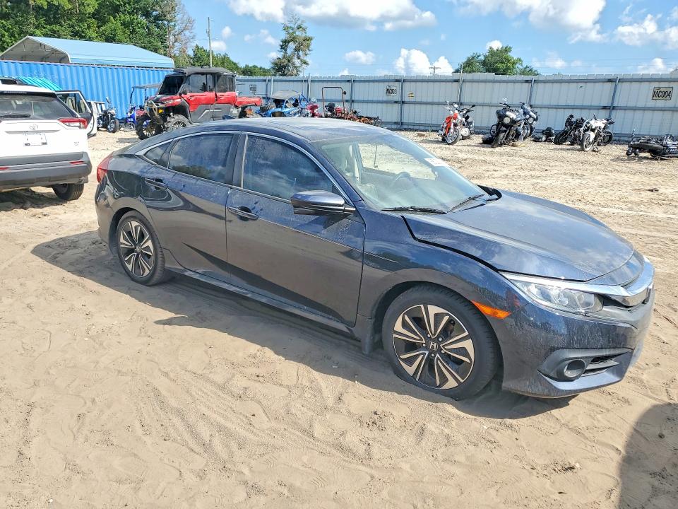 Photo 4 from auction – 2017 HONDA CIVIC with VIN 19XFC1F70HE000465