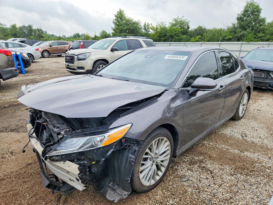 TOYOTA CAMRY HYBRID 2019 с VIN 4T1B21HK0KU011277 - Снимка от търг