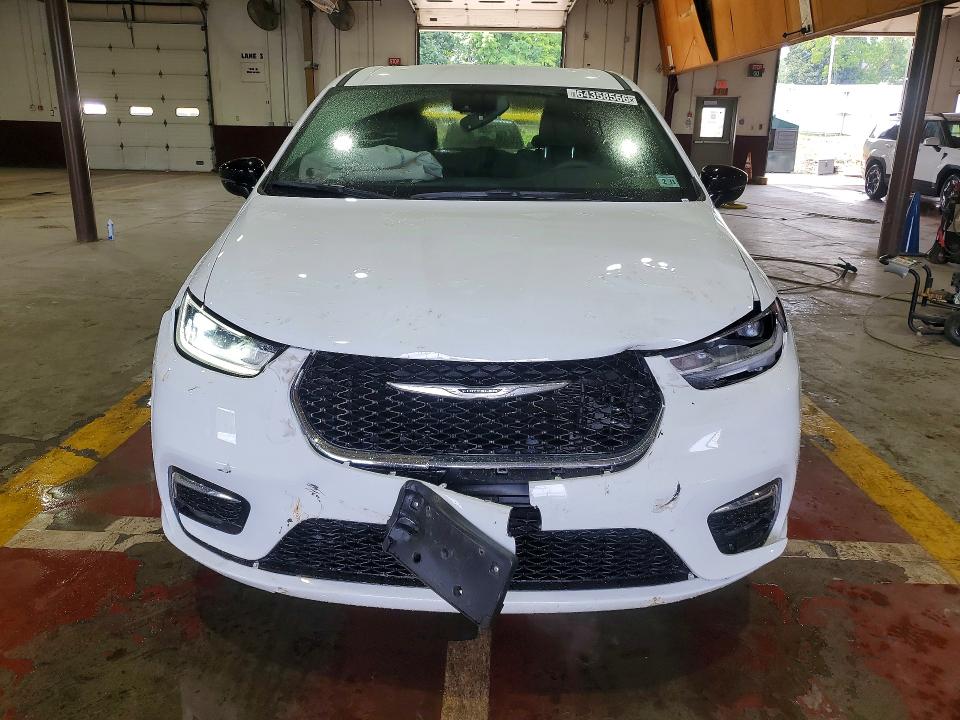 Photo 5 from auction – 2026 CHRYSLER PACIFICA with VIN 2C4RC1BG4TR243691