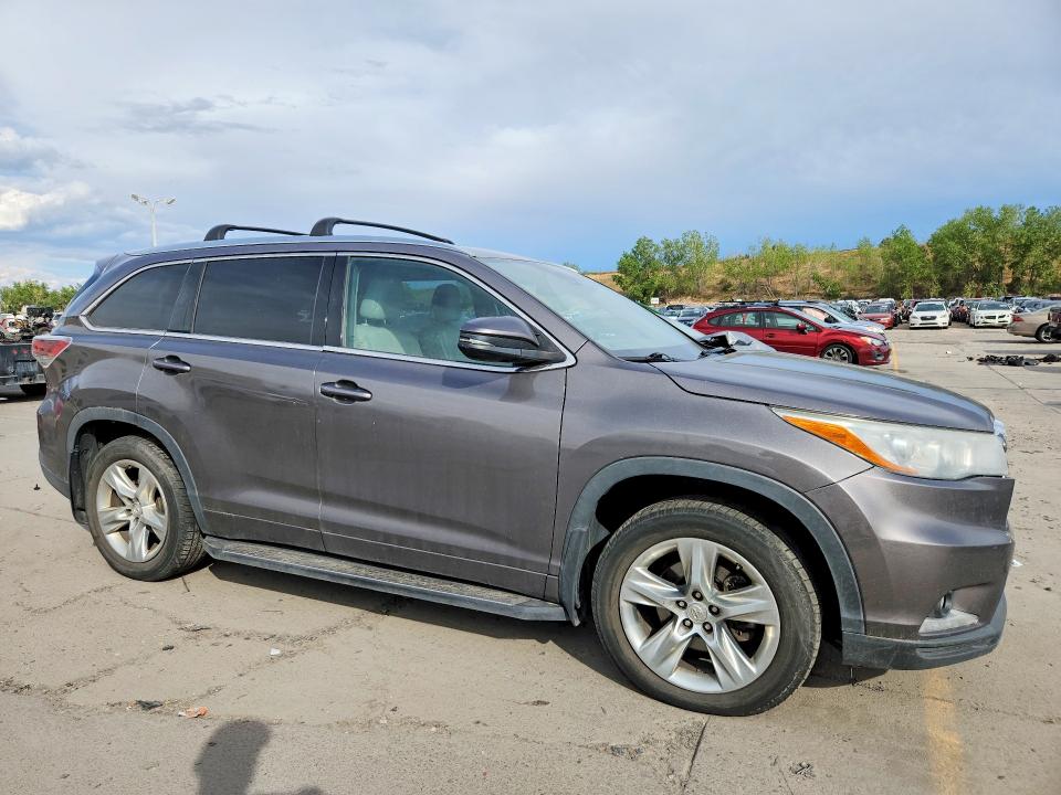 Photo 4 from auction – 2015 TOYOTA HIGHLANDER with VIN 5TDDKRFH1FS104399