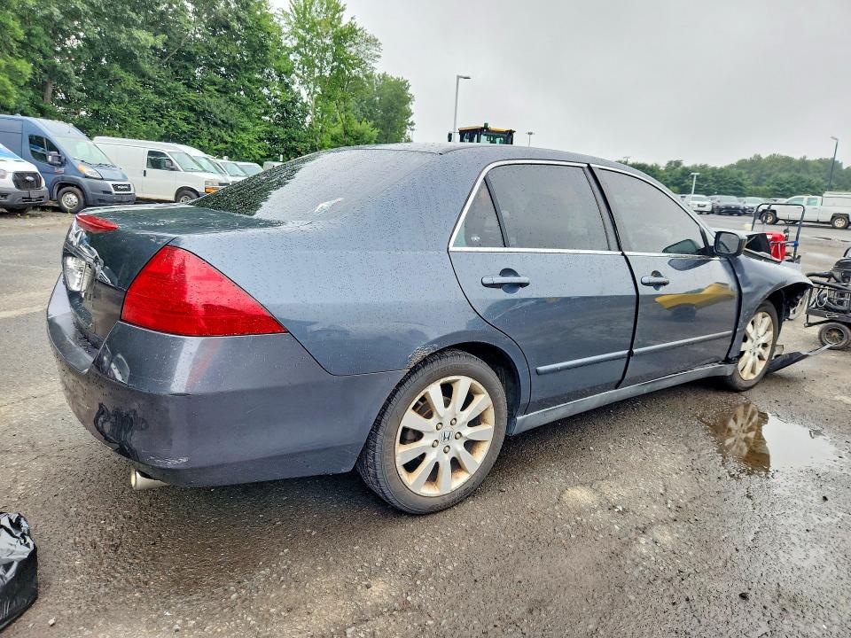Photo 3 from auction – 2007 HONDA ACCORD with VIN 1HGCM664X7A089841
