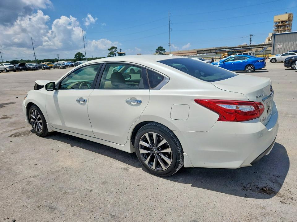 Photo 2 from auction – 2017 NISSAN ALTIMA with VIN 1N4AL3AP7HC139244