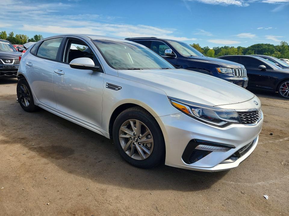 Photo 4 from auction – 2019 KIA OPTIMA with VIN 5XXGT4L37KG317424