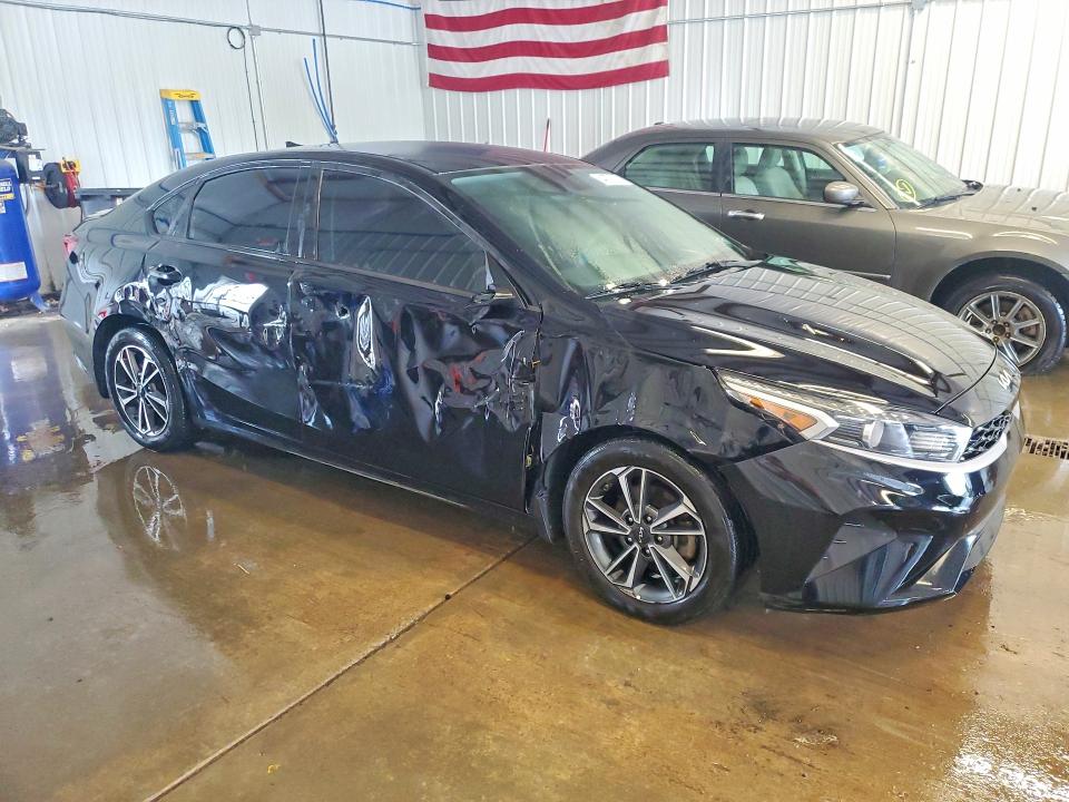 Фото 4 с аукциона – 2023 KIA FORTE с VIN 3KPF24AD0PE692758