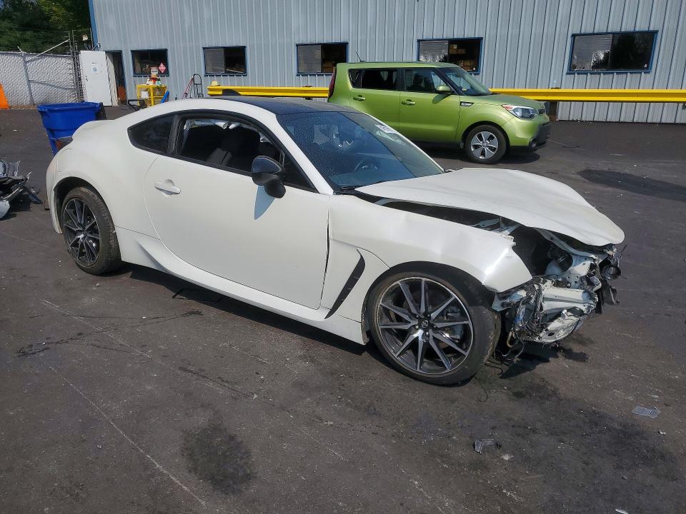 Photo 4 from auction – 2023 TOYOTA GR86 with VIN JF1ZNBB11P9764672