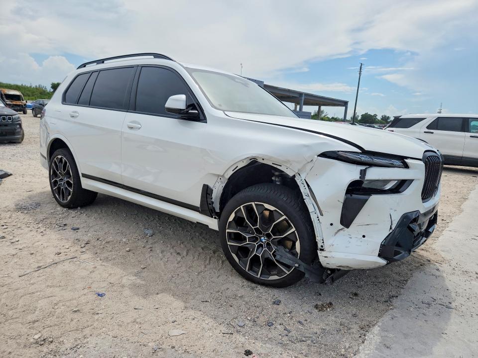 Photo 4 from auction – 2024 BMW X7 with VIN 5UX23EM08R9W19296
