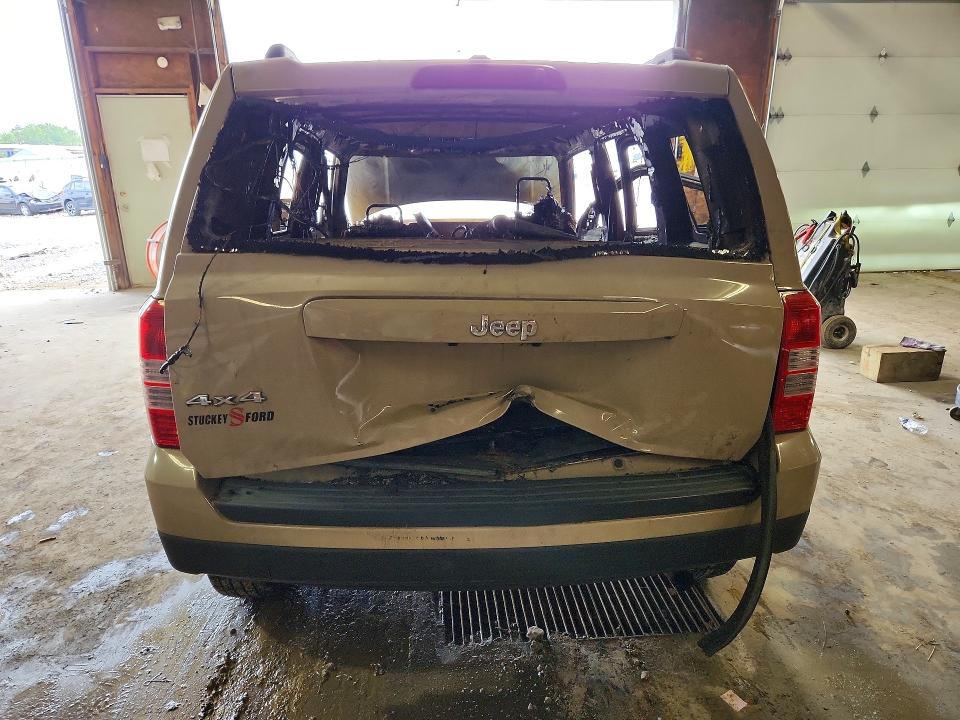 Photo 6 from auction – 2017 JEEP PATRIOT with VIN 1C4NJRBB6HD139169