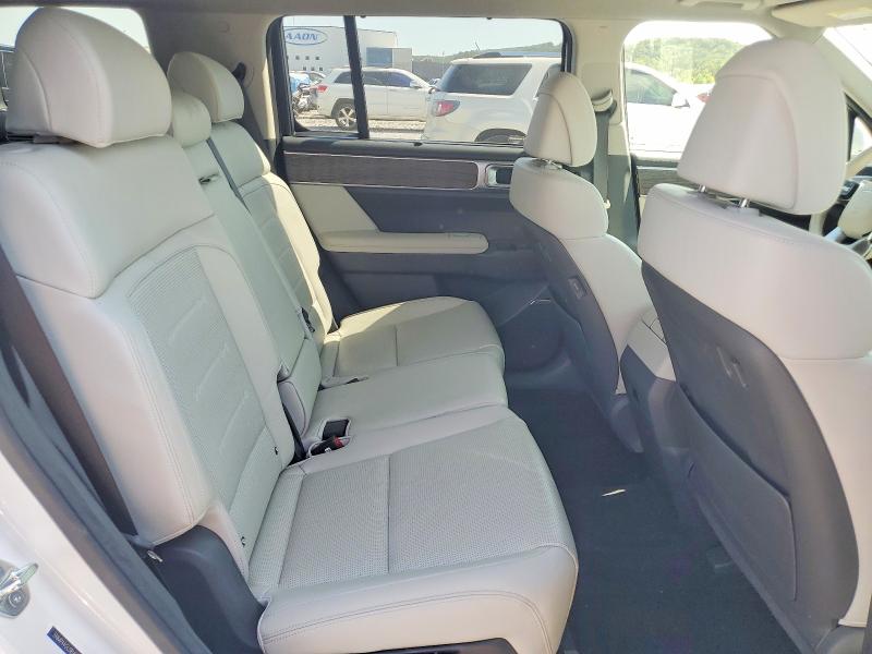 Photo 11 from auction – 2024 HYUNDAI SANTA FE with VIN 5NMP44GL0RH039002