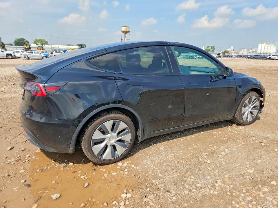 Photo 3 from auction – 2021 TESLA MODEL Y with VIN 5YJYGDEE6MF064917