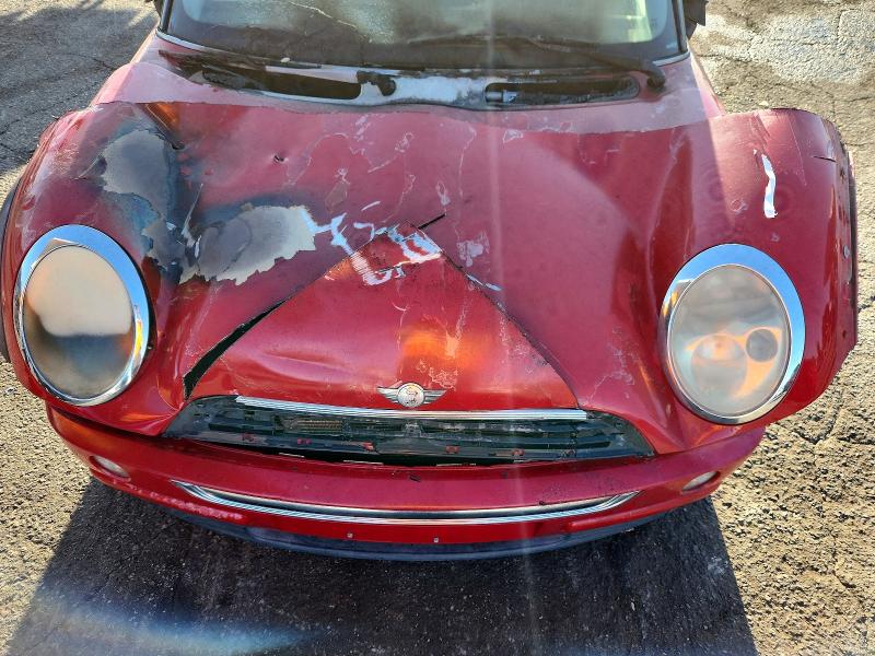 Photo 11 from auction – 2004 MINI COOPER with VIN WMWRC33424TJ58971