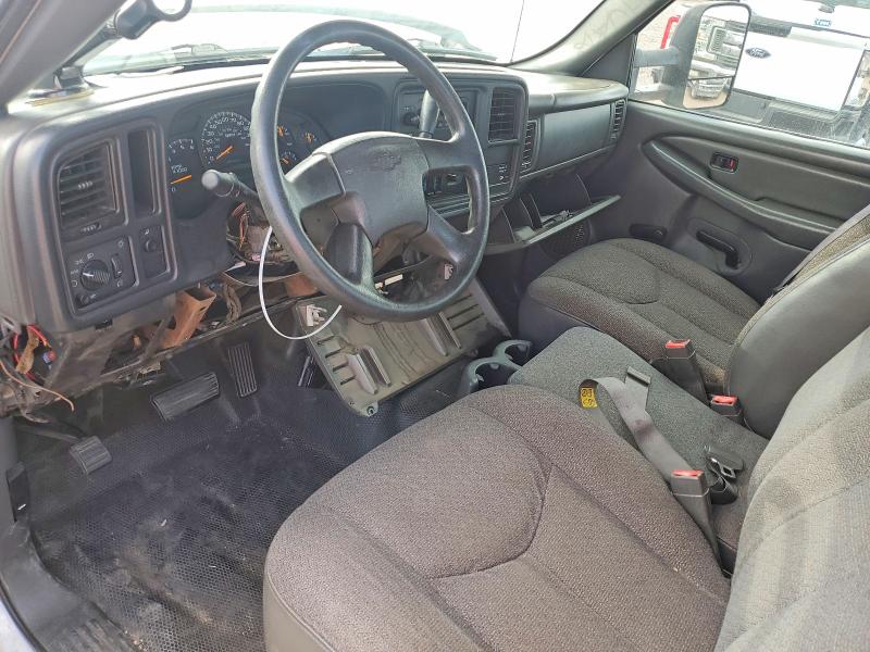 Photo 8 from auction – 2005 CHEVROLET SILVERADO with VIN 1GCHC24U35E222030