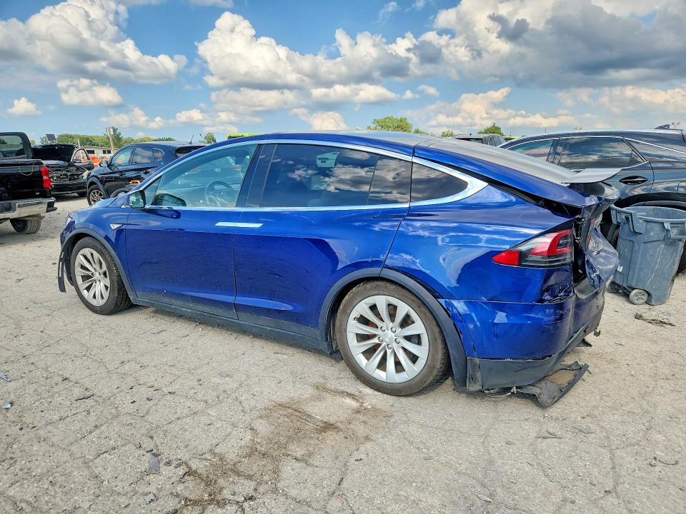 Photo 2 from auction – 2016 TESLA MODEL X with VIN 5YJXCAE23GF012967