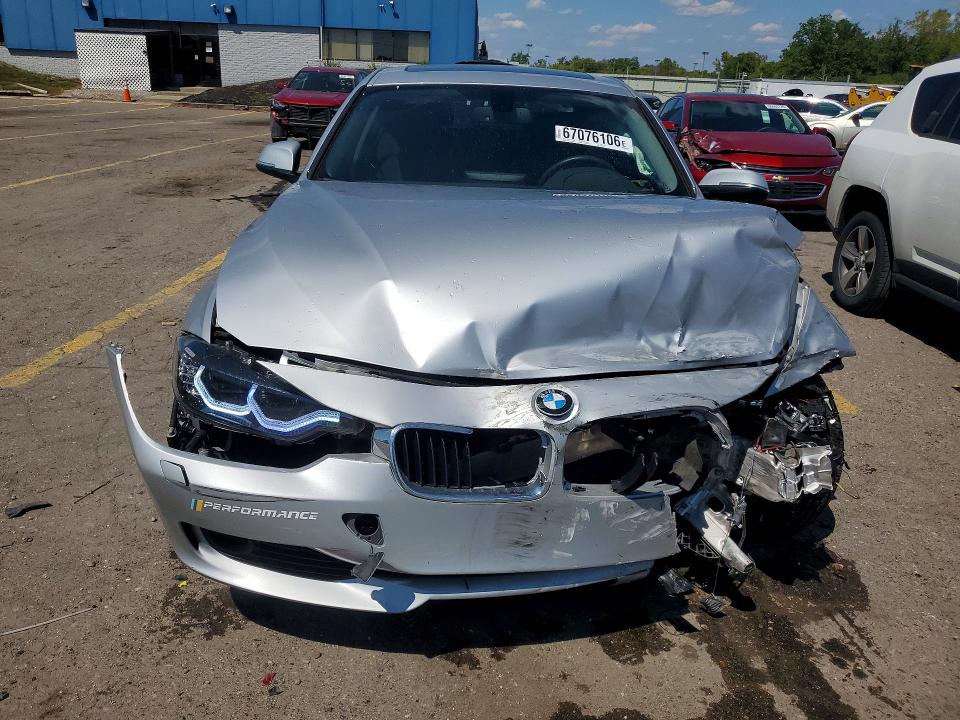 Photo 5 from auction – 2014 BMW 320 with VIN WBA3C3C56EK200323