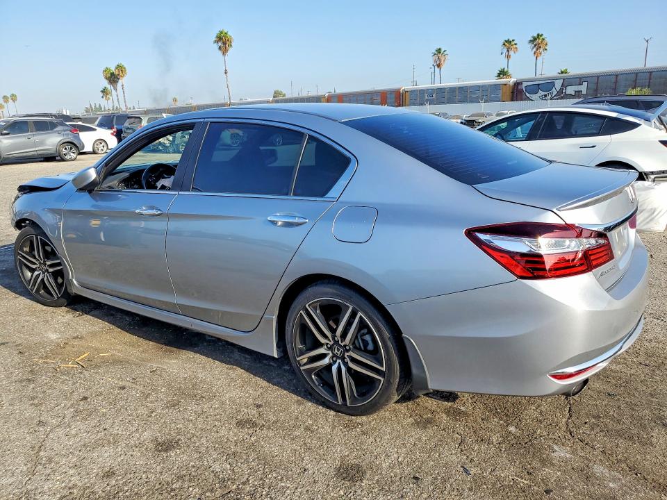 Photo 2 from auction – 2017 HONDA ACCORD with VIN 1HGCR2F57HA096203