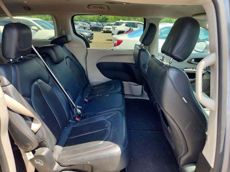 Photo 11 from auction – 2019 CHRYSLER PACIFICA with VIN 2C4RC1BG0KR681302