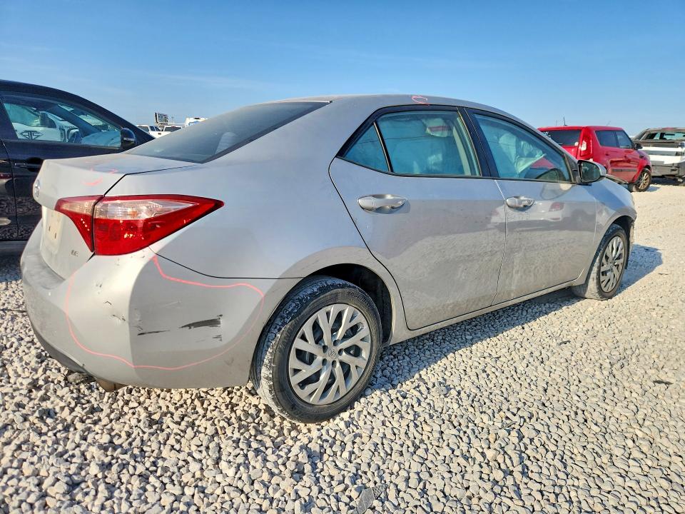 Photo 3 from auction – 2017 TOYOTA COROLLA with VIN 5YFBURHE3HP606489
